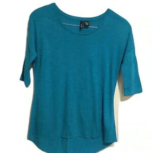 Ultra Flirt Women’s Pullover T-shirt Blouse Turquoise/ Blue Sz. M